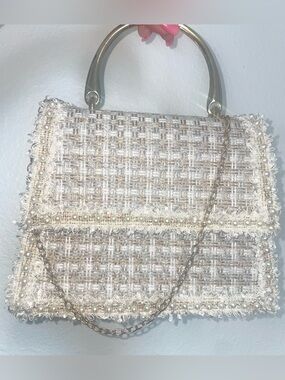 Elegant Ivory Tweed Pearl-Trim Top-Handle Bag Versona